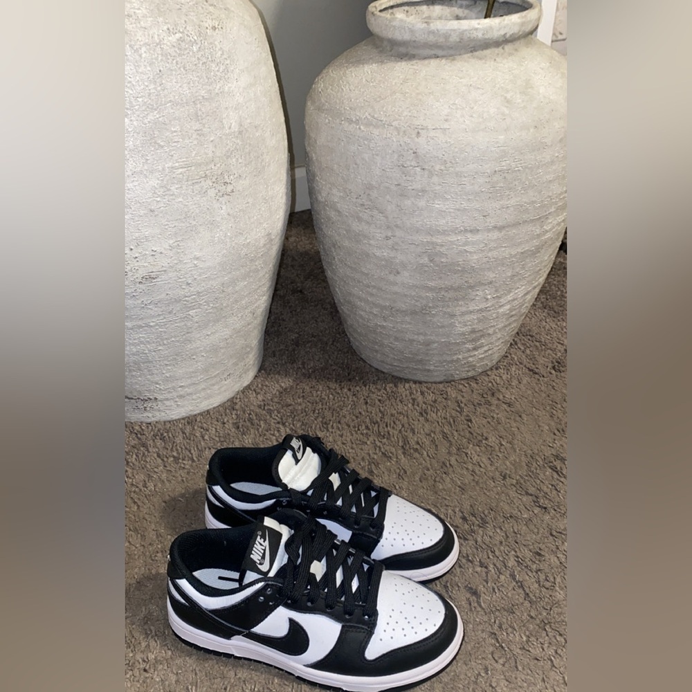Brand New Women Panda sneakers size 5 womens